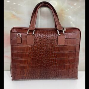 Elegant Brown Crocodile Pattern Leather Men's leather briefcase.